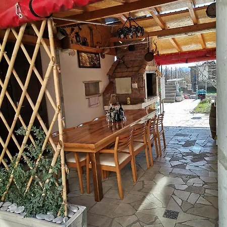 Sidro Apartment *