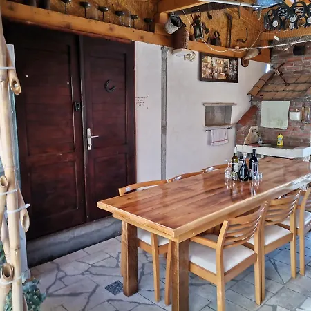 Sidro Apartment